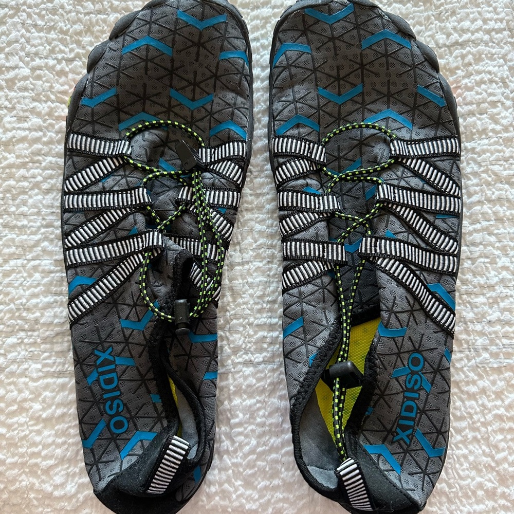 Water Shoes Unisex 11 Men’s, 13 Women’s